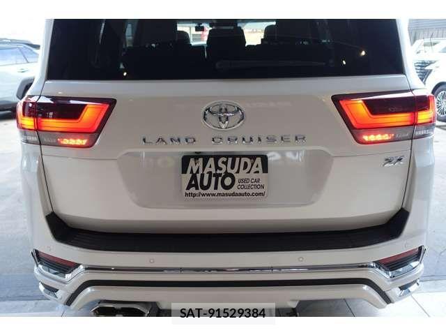 Toyota LAND CRUISER 2023-10 4754841-16