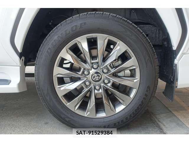 Toyota LAND CRUISER 2023-10 4754841-19
