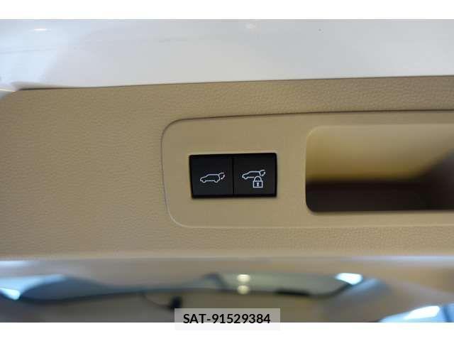 Toyota LAND CRUISER 2023-10 4754841-7