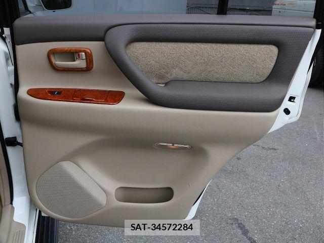 Toyota LAND CRUISER 2005-01 5870573-16