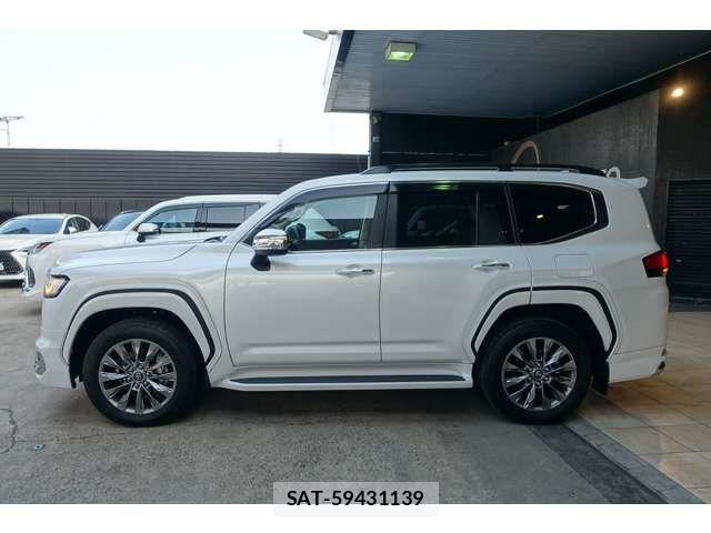 Toyota LAND CRUISER 2023-06 5870546-3