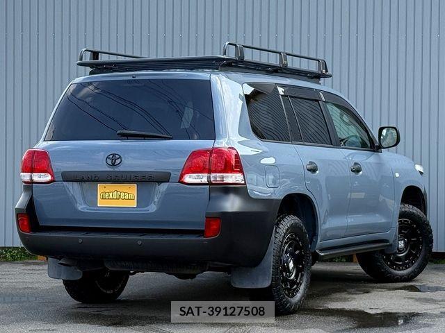 Toyota LAND CRUISER 2010-06 5870571-3
