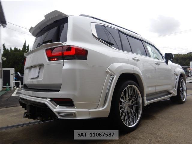 Toyota LAND CRUISER 2026-01 6002644-17