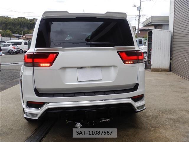 Toyota LAND CRUISER 2026-01 6002644-18