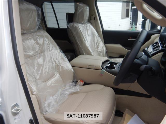 Toyota LAND CRUISER 2026-01 6002644-23