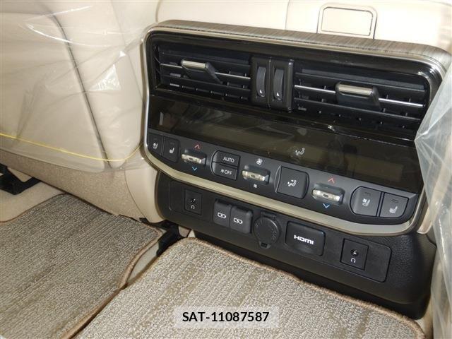 Toyota LAND CRUISER 2026-01 6002644-25