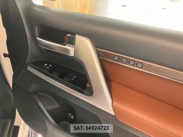 Toyota LAND CRUISER 2016-04 6002667-13