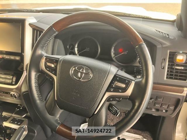 Toyota LAND CRUISER 2016-04 6002667-16