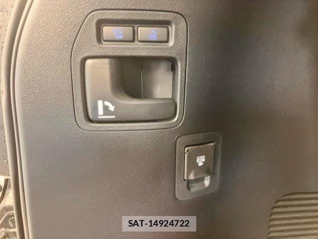 Toyota LAND CRUISER 2016-04 6002667-18