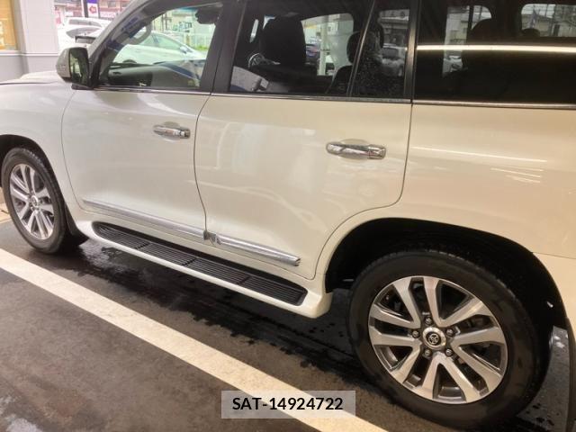 Toyota LAND CRUISER 2016-04 6002667-20
