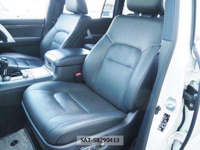 Toyota LAND CRUISER 2018-02 6244995-13