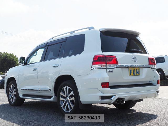 Toyota LAND CRUISER 2018-02 6244995-5