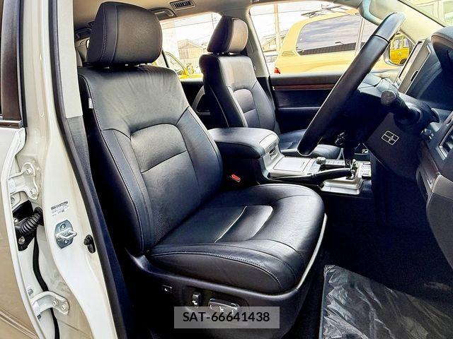 Toyota LAND CRUISER 2016-10 6245002-13