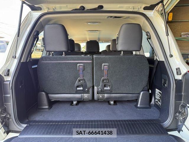 Toyota LAND CRUISER 2016-10 6245002-17