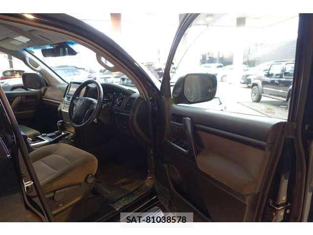 Toyota LAND CRUISER 2019-11 6264738-16