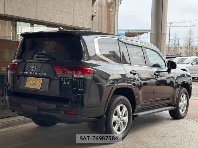 Toyota LAND CRUISER 2023-06 6612665-2