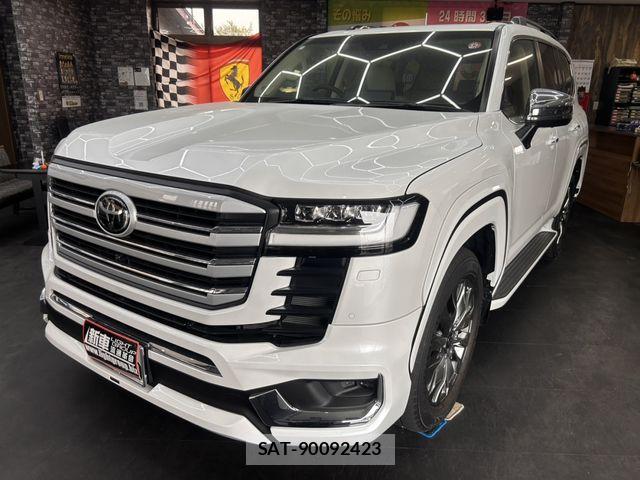 Toyota LAND CRUISER 2023-07 6716471-0