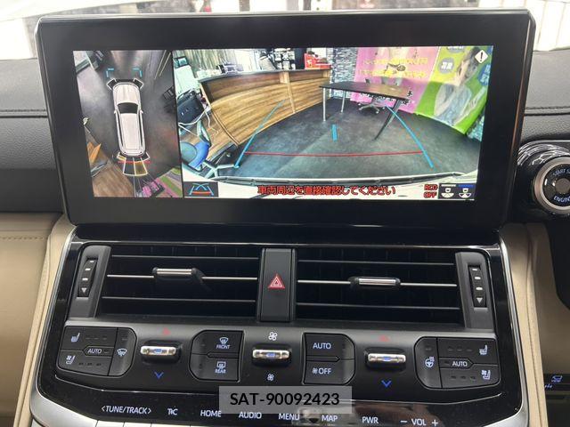Toyota LAND CRUISER 2023-07 6716471-13