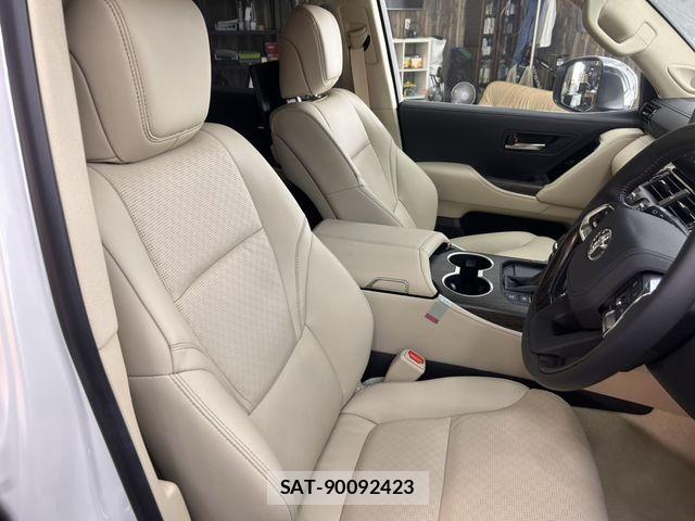 Toyota LAND CRUISER 2023-07 6716471-19