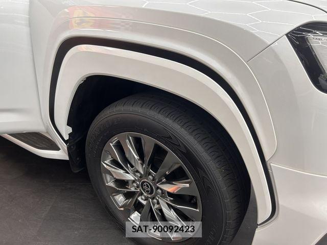 Toyota LAND CRUISER 2023-07 6716471-25