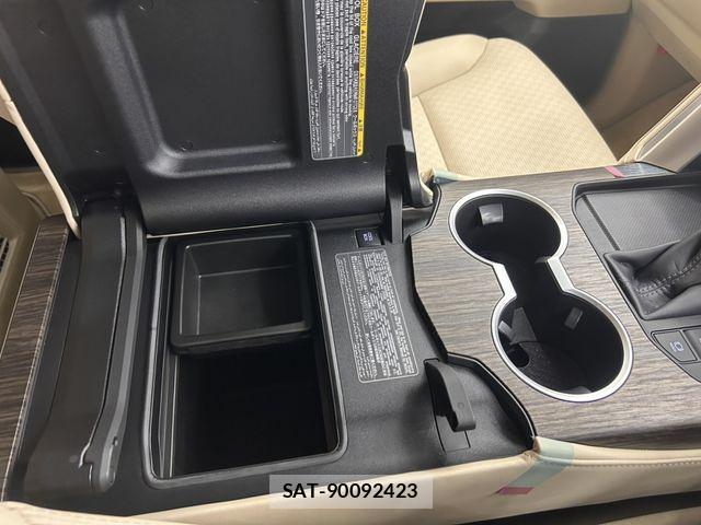 Toyota LAND CRUISER 2023-07 6716471-27