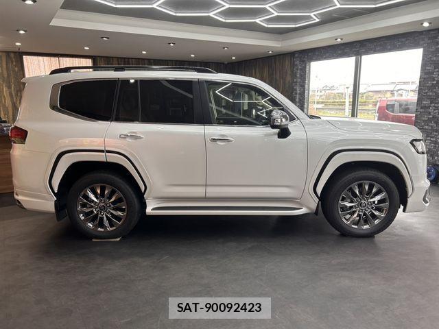Toyota LAND CRUISER 2023-07 6716471-3
