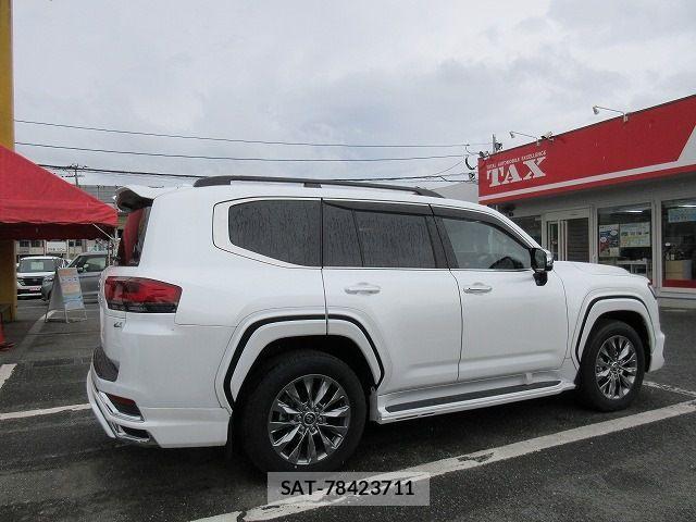 Toyota LAND CRUISER 2023-09 6815630-14