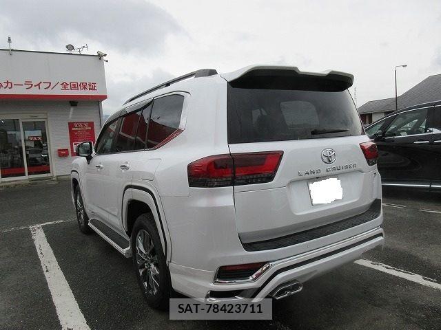 Toyota LAND CRUISER 2023-09 6815630-2