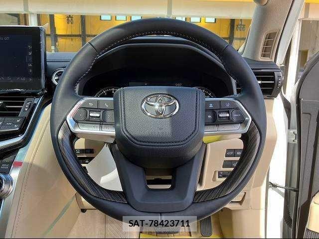 Toyota LAND CRUISER 2023-09 6815630-3