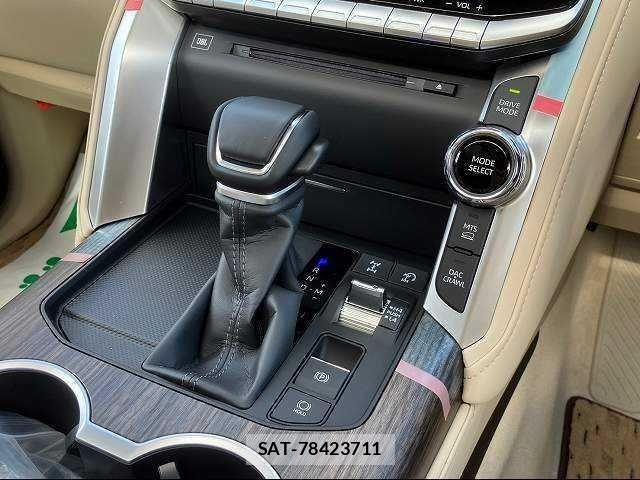 Toyota LAND CRUISER 2023-09 6815630-7