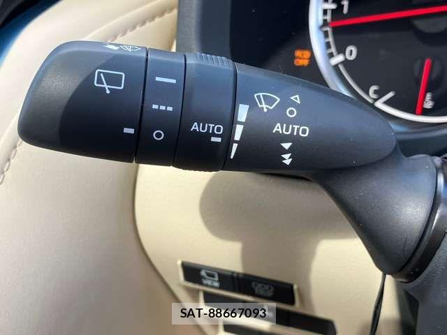 Toyota LAND CRUISER 2023-09 6815628-11