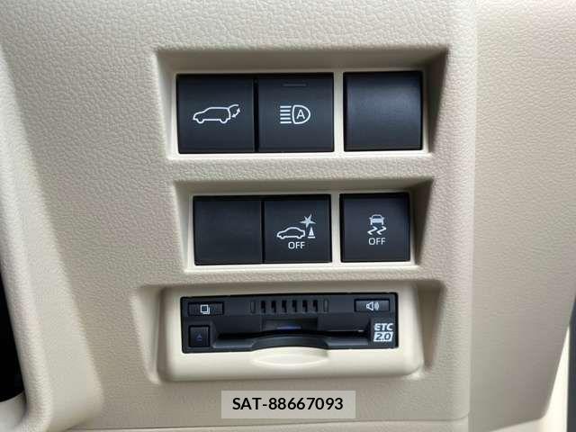 Toyota LAND CRUISER 2023-09 6815628-16
