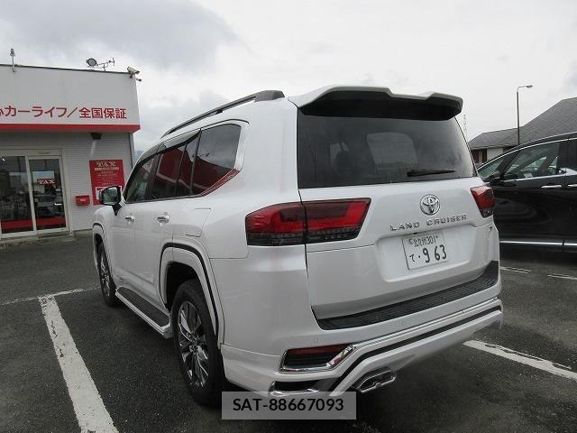 Toyota LAND CRUISER 2023-09 6815628-2