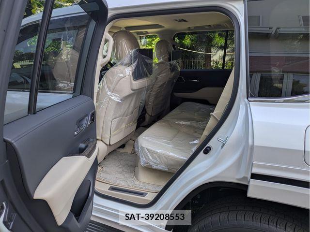 Toyota LAND CRUISER 2025-11 6815626-18