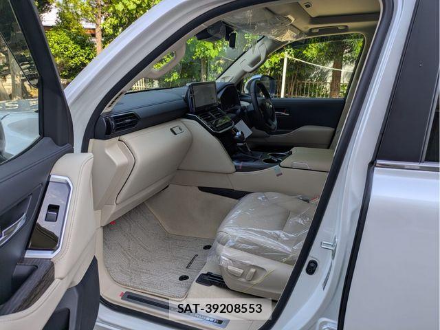 Toyota LAND CRUISER 2025-11 6815626-23