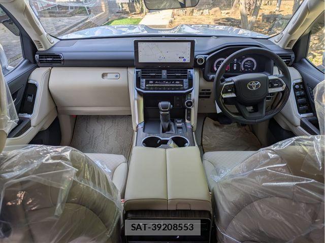 Toyota LAND CRUISER 2025-11 6815626-2
