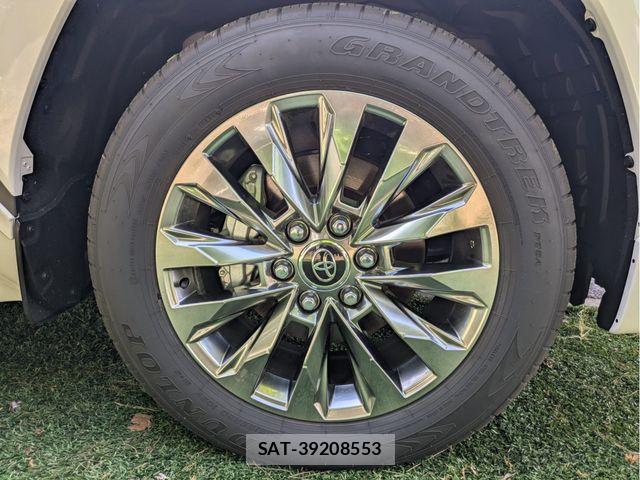Toyota LAND CRUISER 2025-11 6815626-29