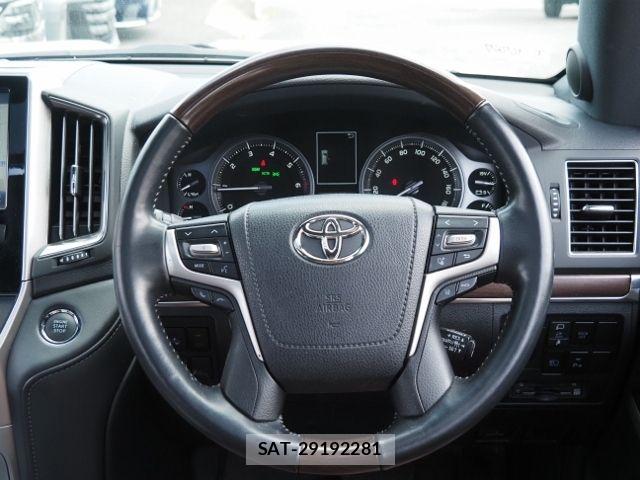 Toyota LAND CRUISER 2018-11 6907368-20