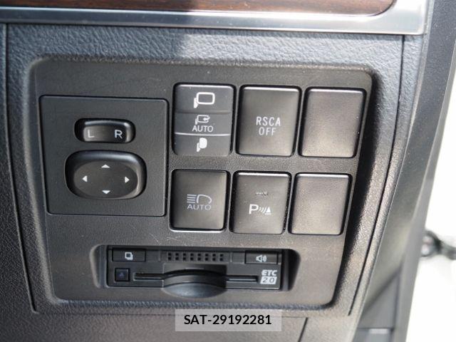 Toyota LAND CRUISER 2018-11 6907368-29