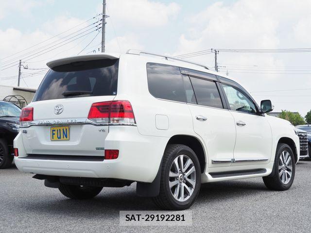 Toyota LAND CRUISER 2018-11 6907368-4