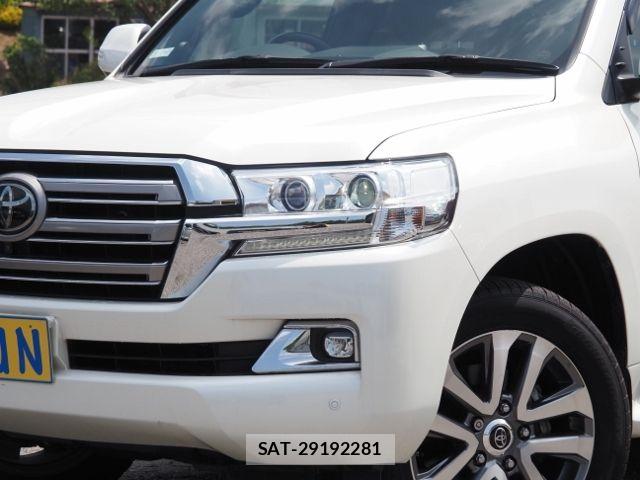 Toyota LAND CRUISER 2018-11 6907368-7