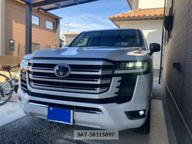 Toyota LAND CRUISER 2025-05 6907351-1