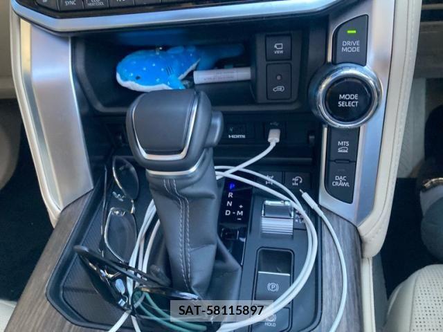 Toyota LAND CRUISER 2025-05 6907351-19