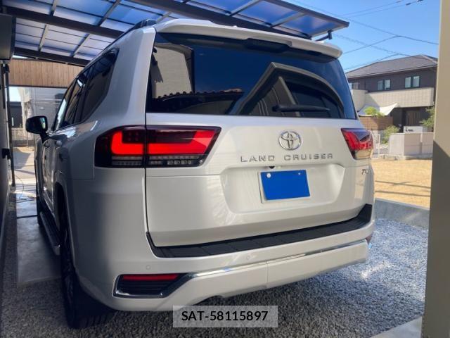 Toyota LAND CRUISER 2025-05 6907351-2