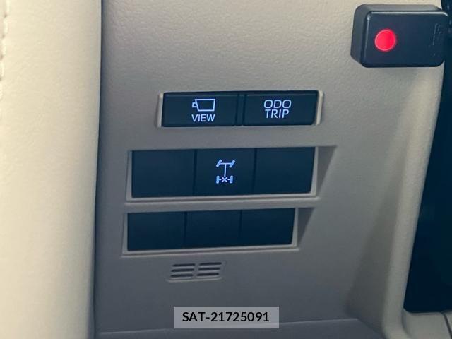 Toyota LAND CRUISER 2024-03 6907356-25