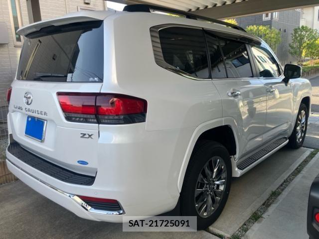 Toyota LAND CRUISER 2024-03 6907356-4