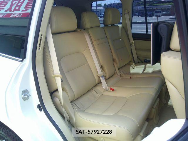Toyota LAND CRUISER 2016-02 6907375-10