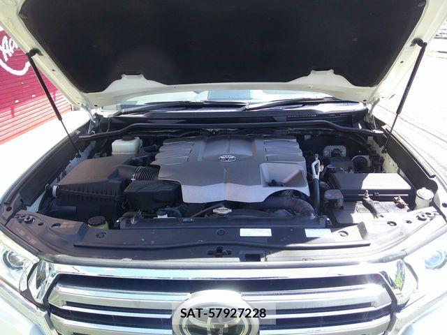 Toyota LAND CRUISER 2016-02 6907375-24