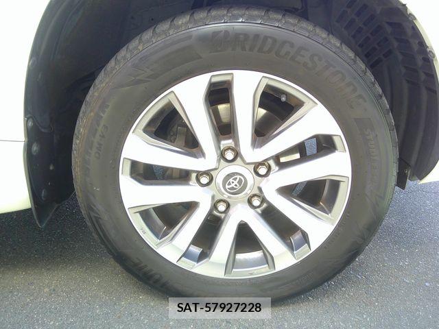 Toyota LAND CRUISER 2016-02 6907375-25