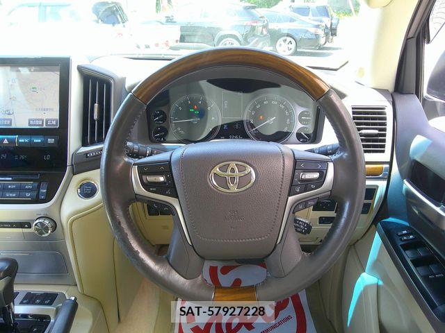 Toyota LAND CRUISER 2016-02 6907375-7